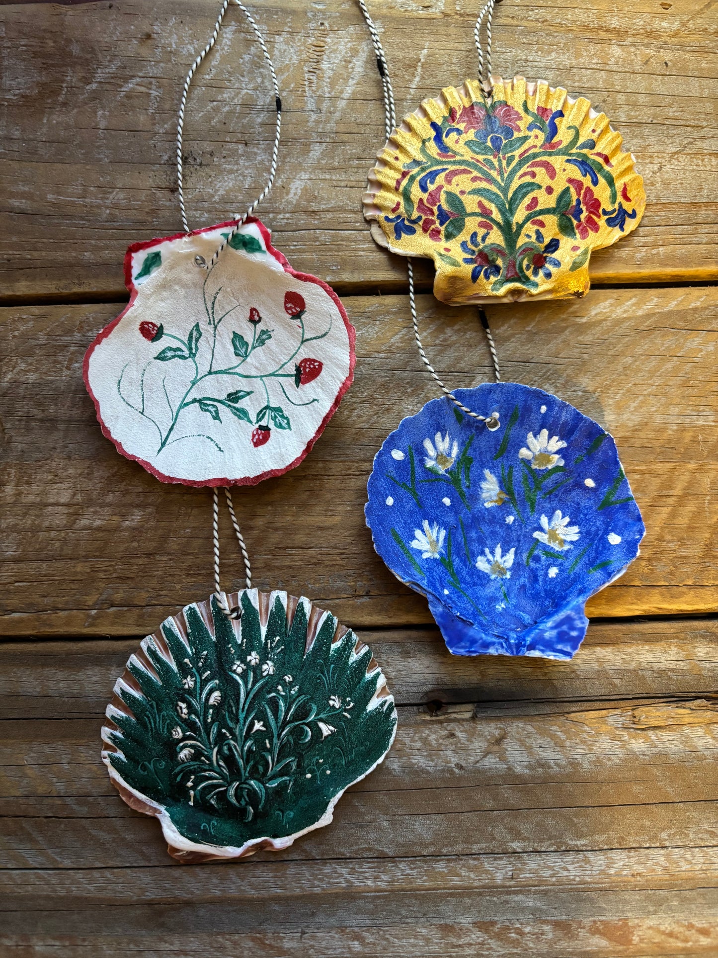 Hand-painted Ornaments: Flowers